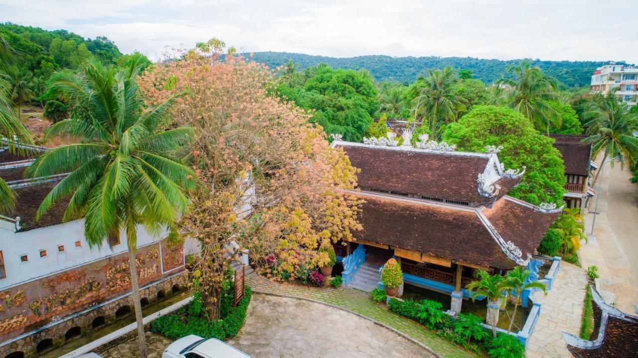 Long Beach Resort Phu Quoc Extérieur photo